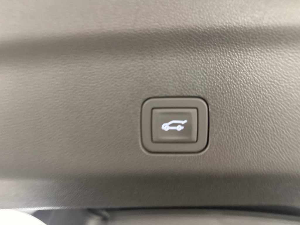 New 2026 GMC Yukon Denali Ultimate AWD/4WD image 11