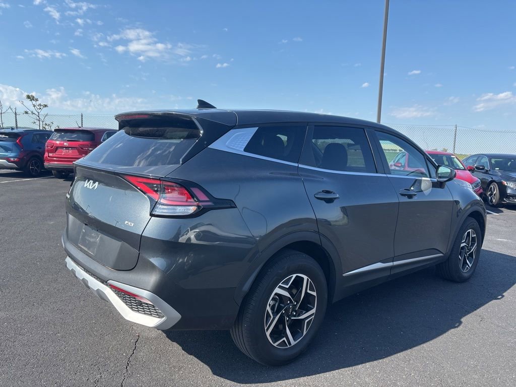 Used 2025 Kia Sportage LX AWD/4WD image 2