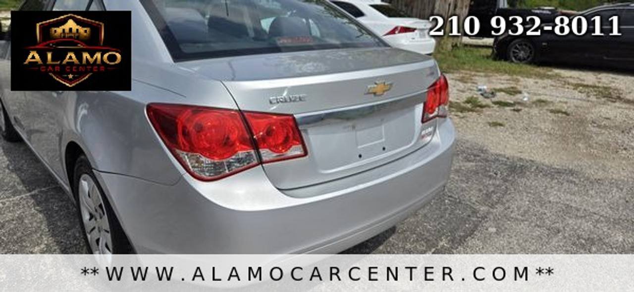Used 2014 Chevrolet Cruze LS FWD image 11