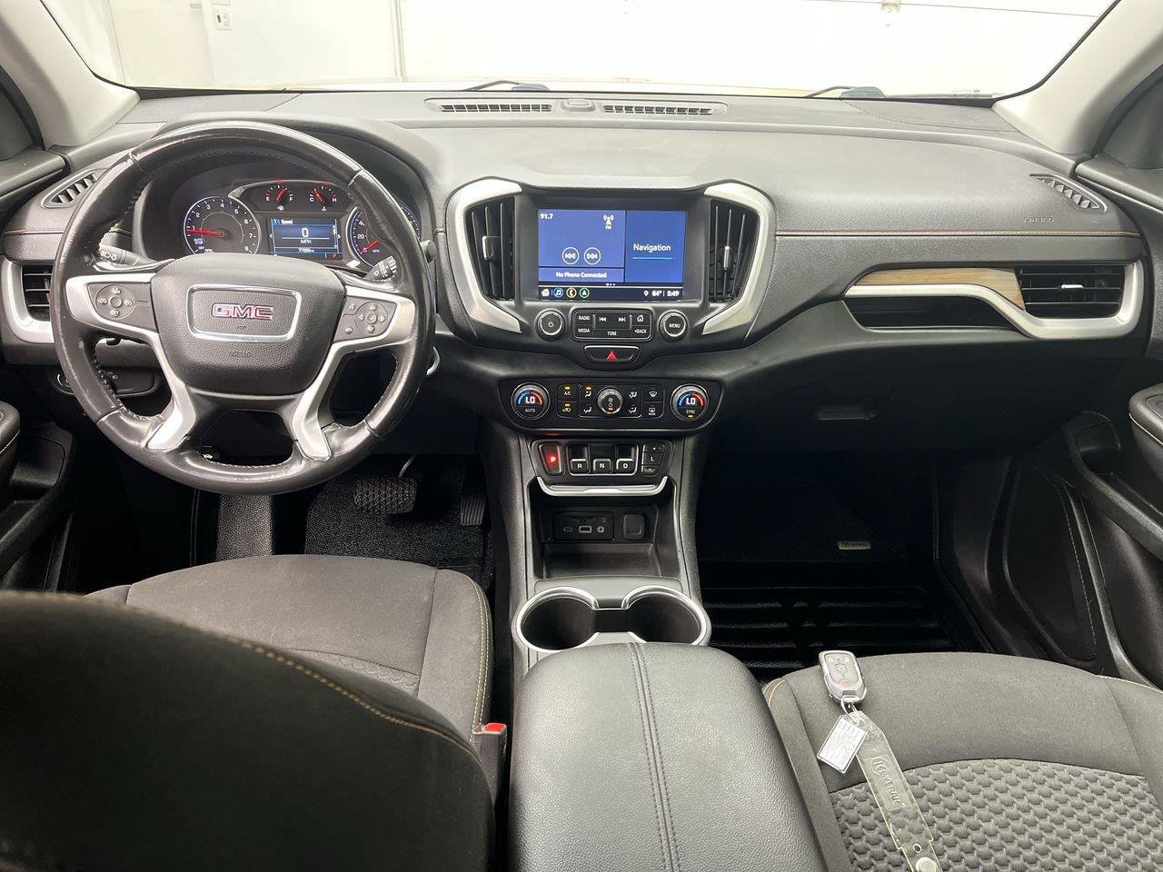 Used 2018 GMC Terrain SLE w/ Driver Convenience Package AWD/4WD image 4