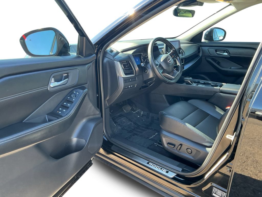Used 2026 Nissan Rogue Dark Armor AWD/4WD image 24