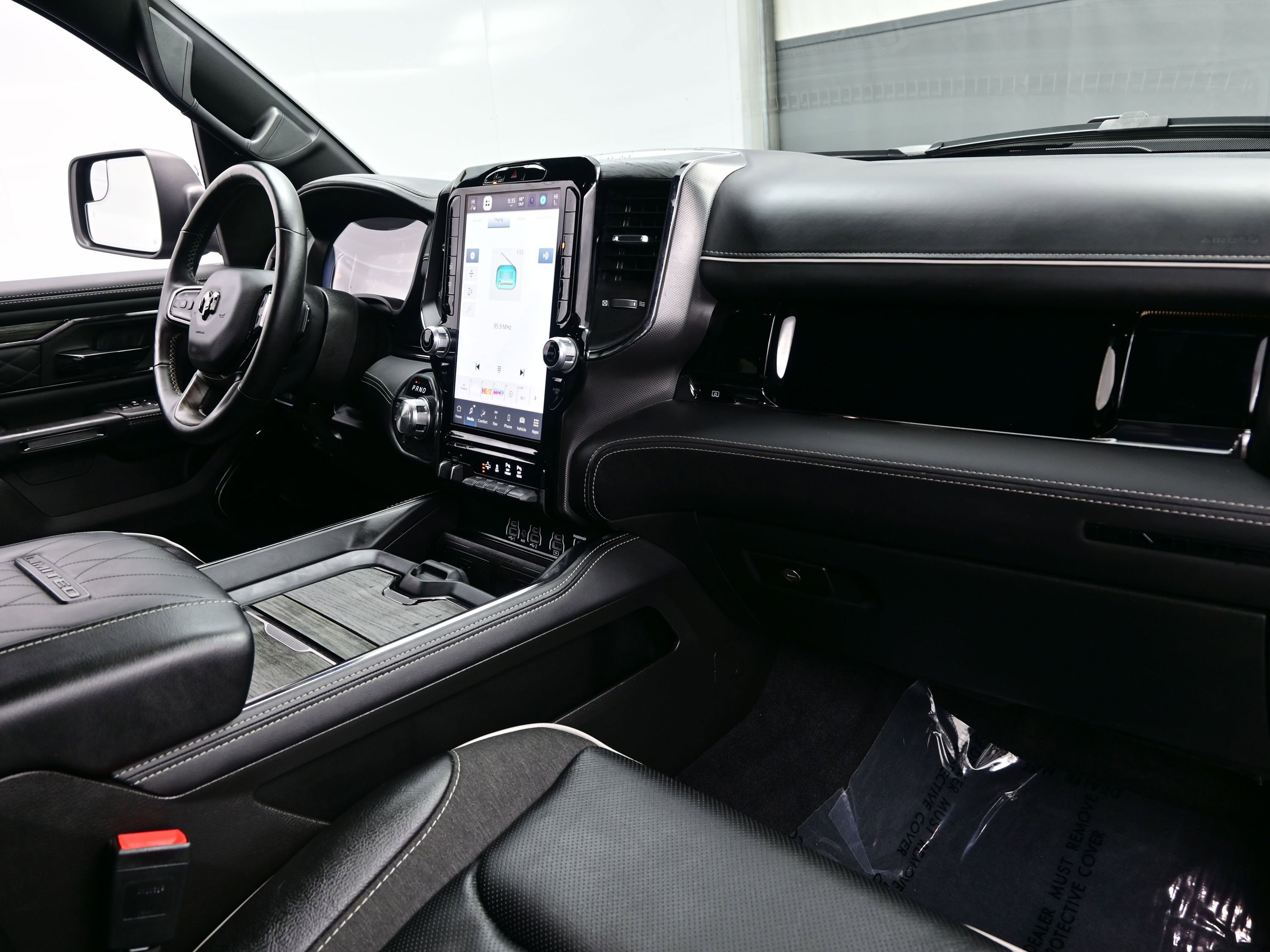 Used 2025 RAM 1500 Limited image 15