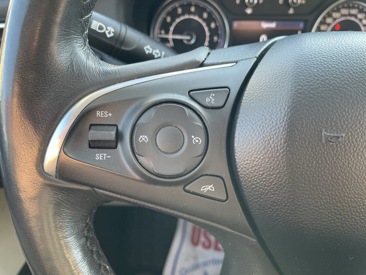 Used 2021 Buick Enclave Essence image 19