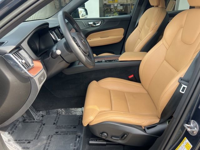 Certified 2023 Volvo XC60 B6 Ultimate w/ Protection Package Premier image 29