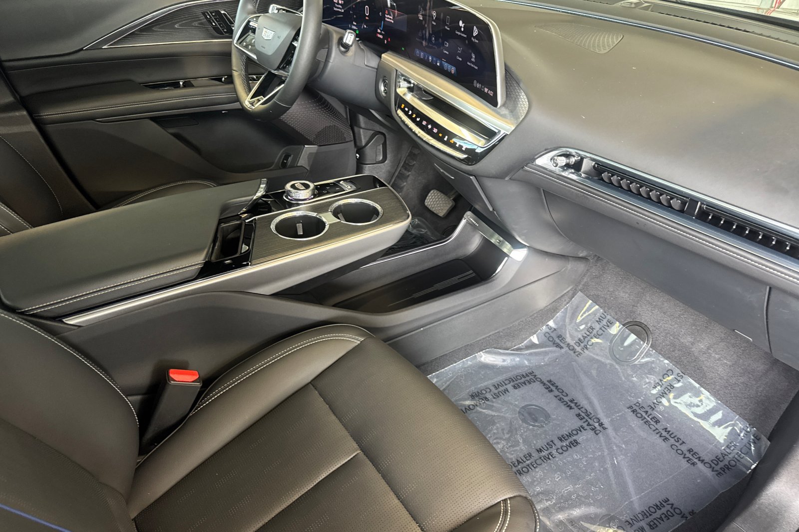 Used 2024 Cadillac Lyriq Luxury RWD image 18