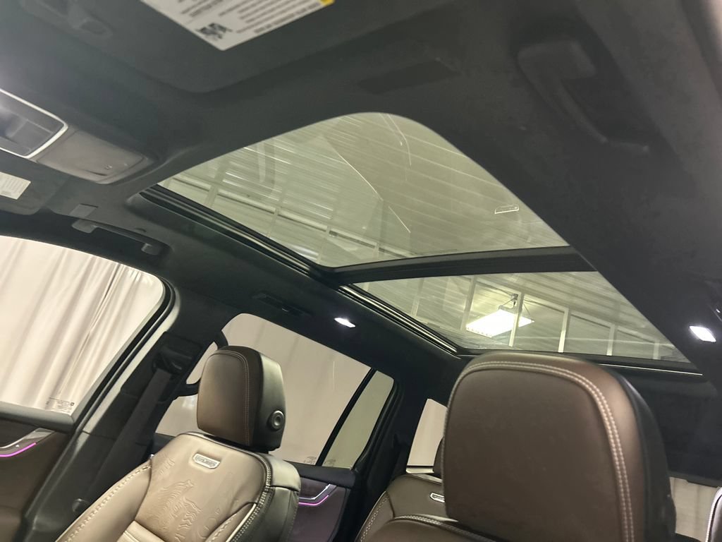 New 2026 GMC Acadia Denali Ultimate w/ LPO, Floor Liner Package AWD/4WD image 20