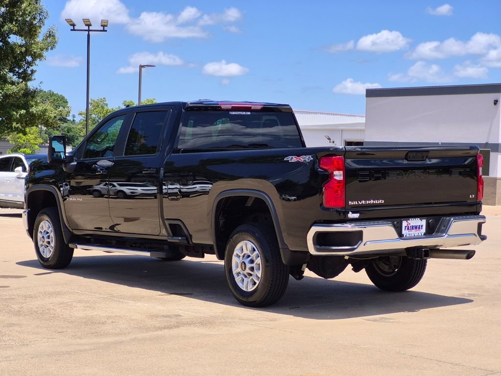 Used 2025 Chevrolet Silverado 2500 LT w/ Convenience Package AWD/4WD image 4