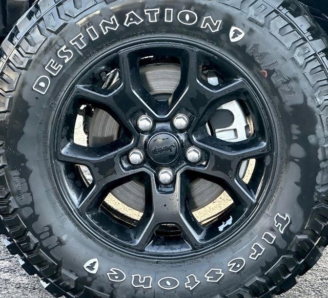 Used 2022 Jeep Wrangler Unlimited Willys image 9