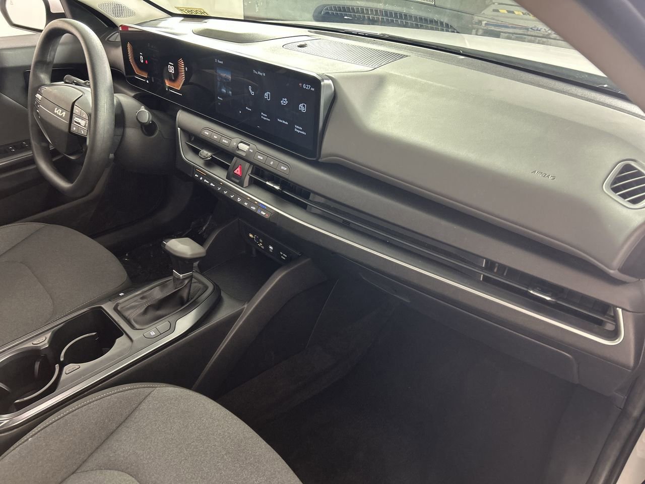 Used 2025 Kia K4 FWD image 26
