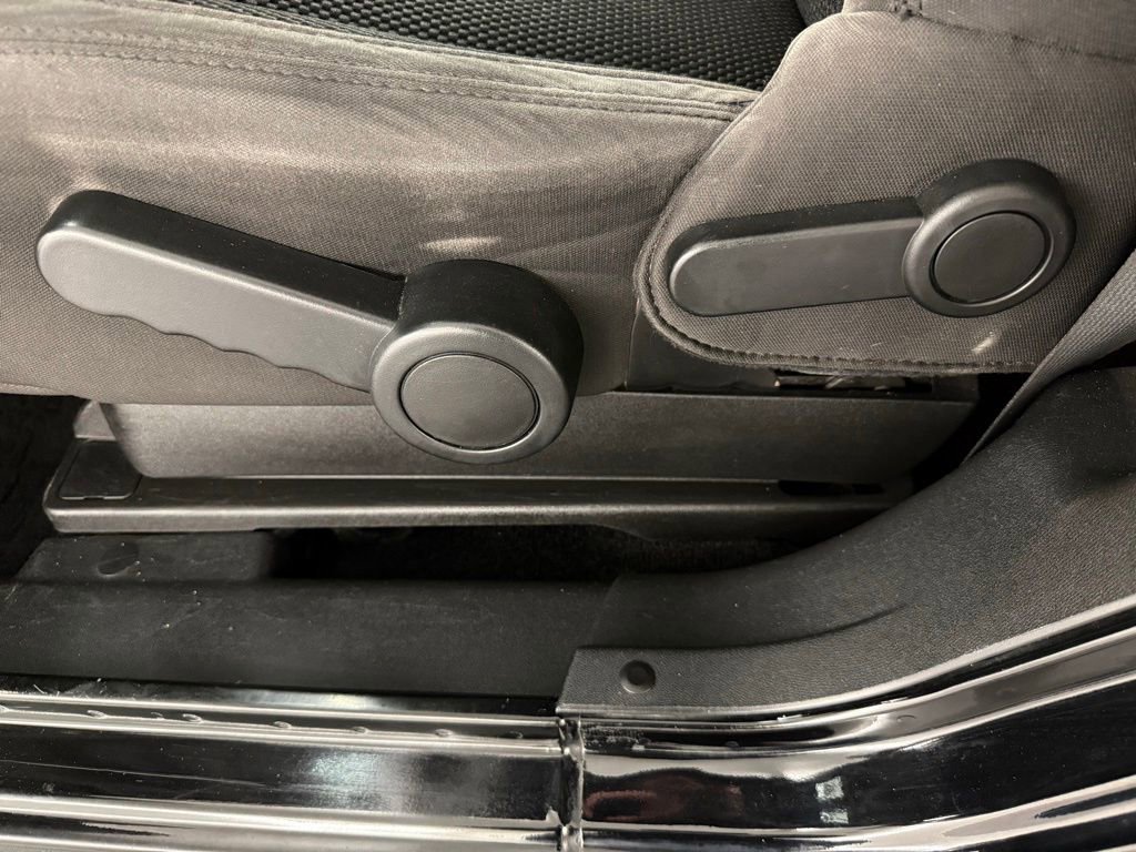 Used 2017 Jeep Wrangler Sport image 27