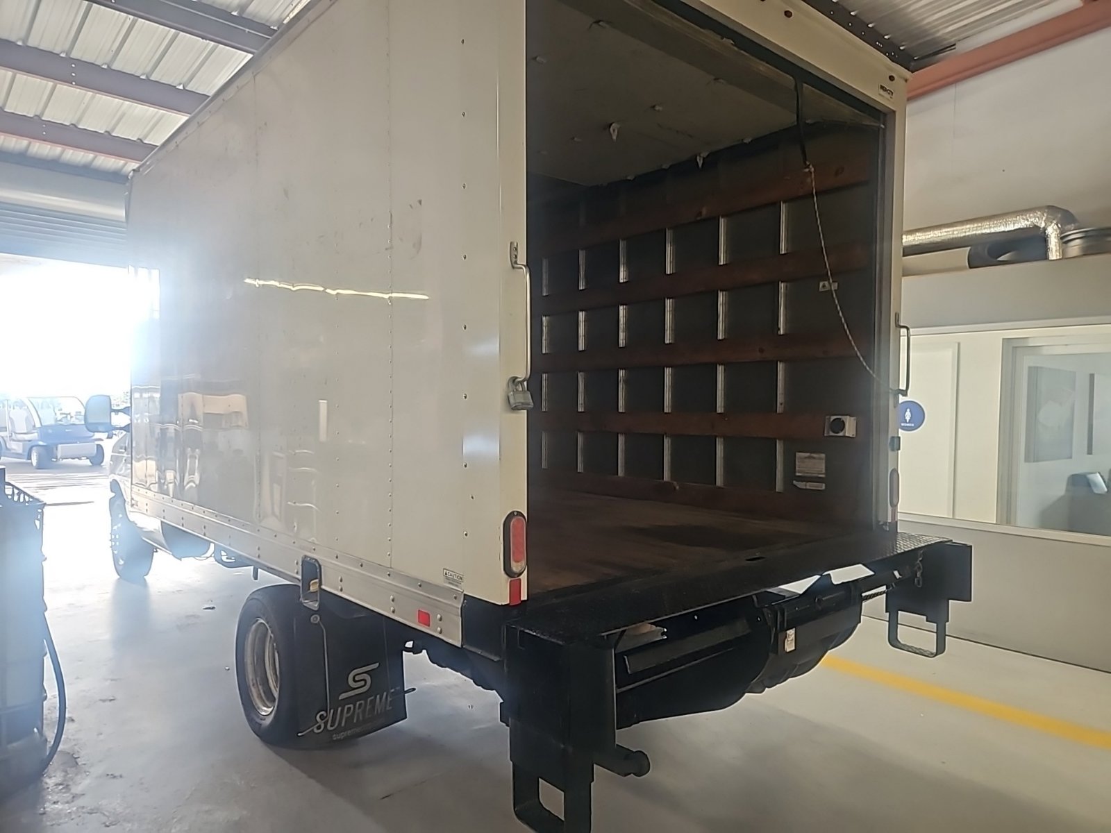Used 2019 Ford E-350 and Econoline 350 Super Duty w/ Power Windows & Locks Group RWD image 17