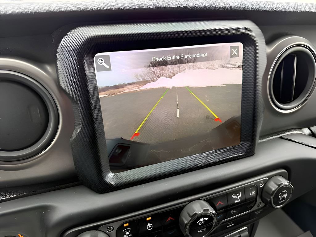 Used 2022 Jeep Gladiator Willys image 22