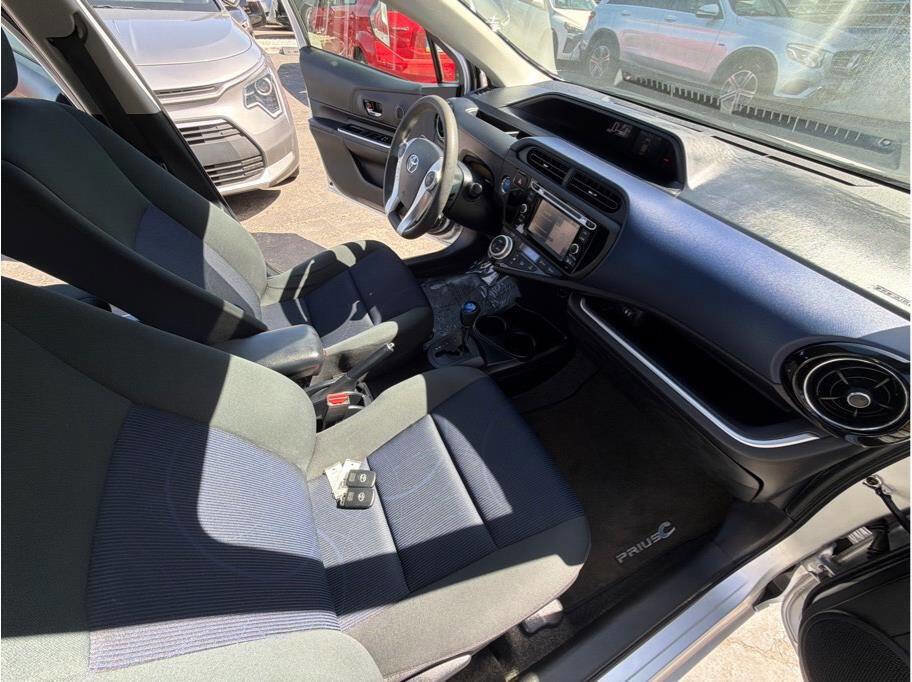 Used 2015 Toyota Prius C Three image 25