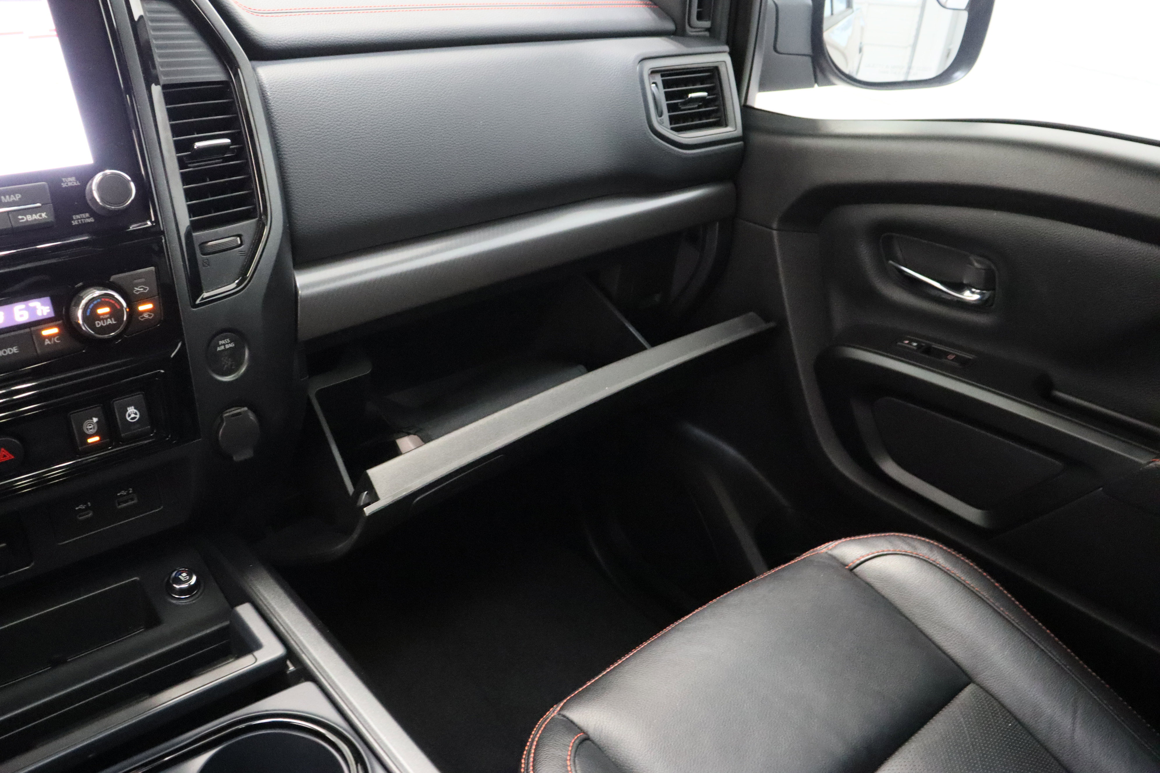 Used 2022 Nissan Titan PRO-4X w/ Pro-4x Convenience Package image 25