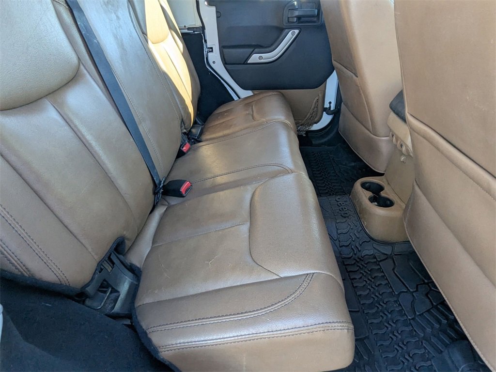 Used 2015 Jeep Wrangler Unlimited Sahara w/ Connectivity Group image 18