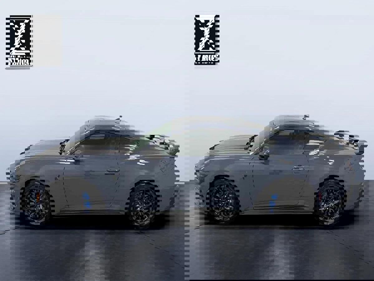 Used 2024 Ford Mustang Dark Horse image 3