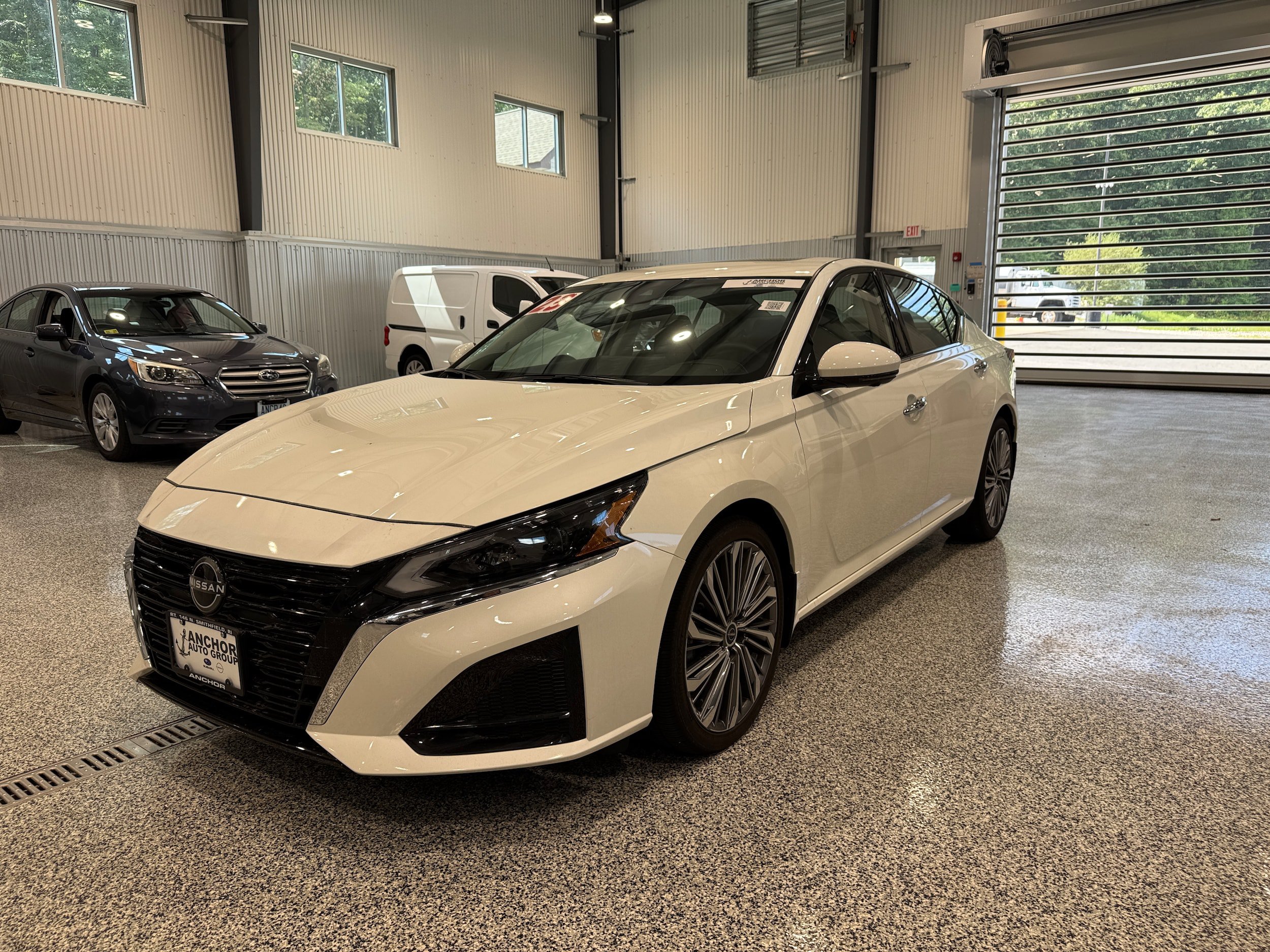 Used 2023 Nissan Altima 2.5 SL FWD video 1