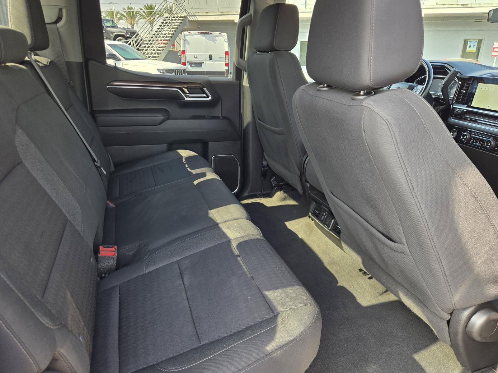 Used 2022 Chevrolet Silverado 1500 LT AWD/4WD image 28