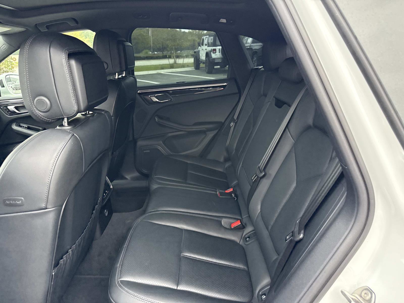 Used 2024 Porsche Macan S image 15