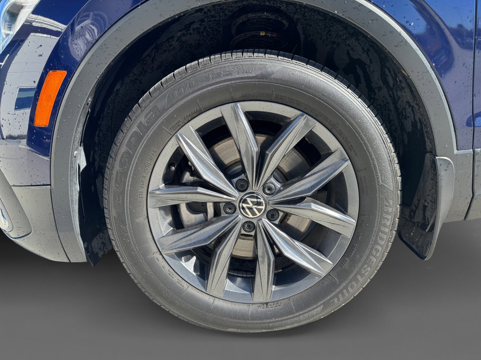 Certified 2022 Volkswagen Tiguan SE image 16