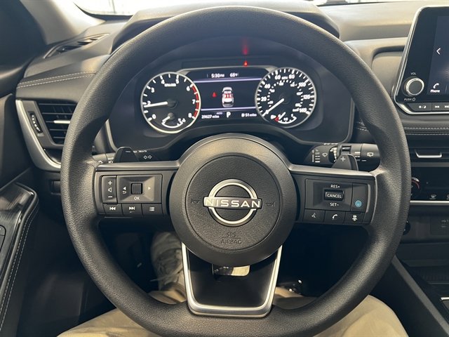 Used 2024 Nissan Rogue SV image 30