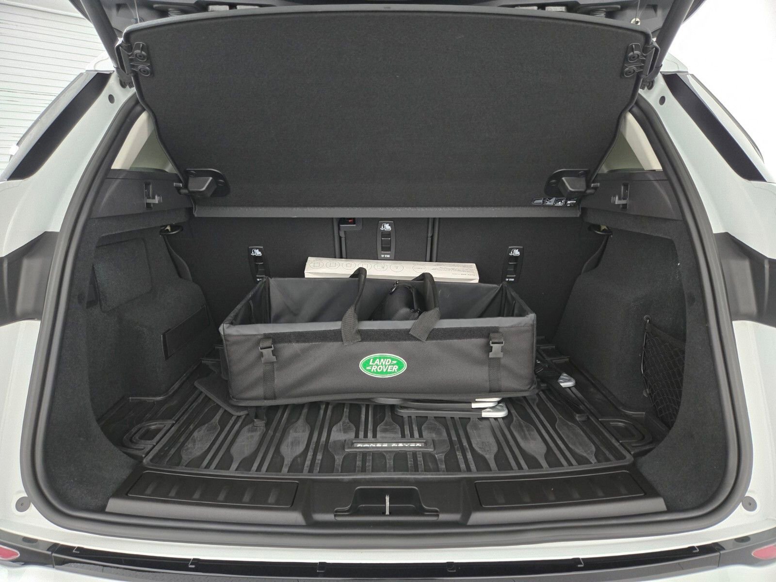 Used 2023 Land Rover Range Rover Evoque S image 14