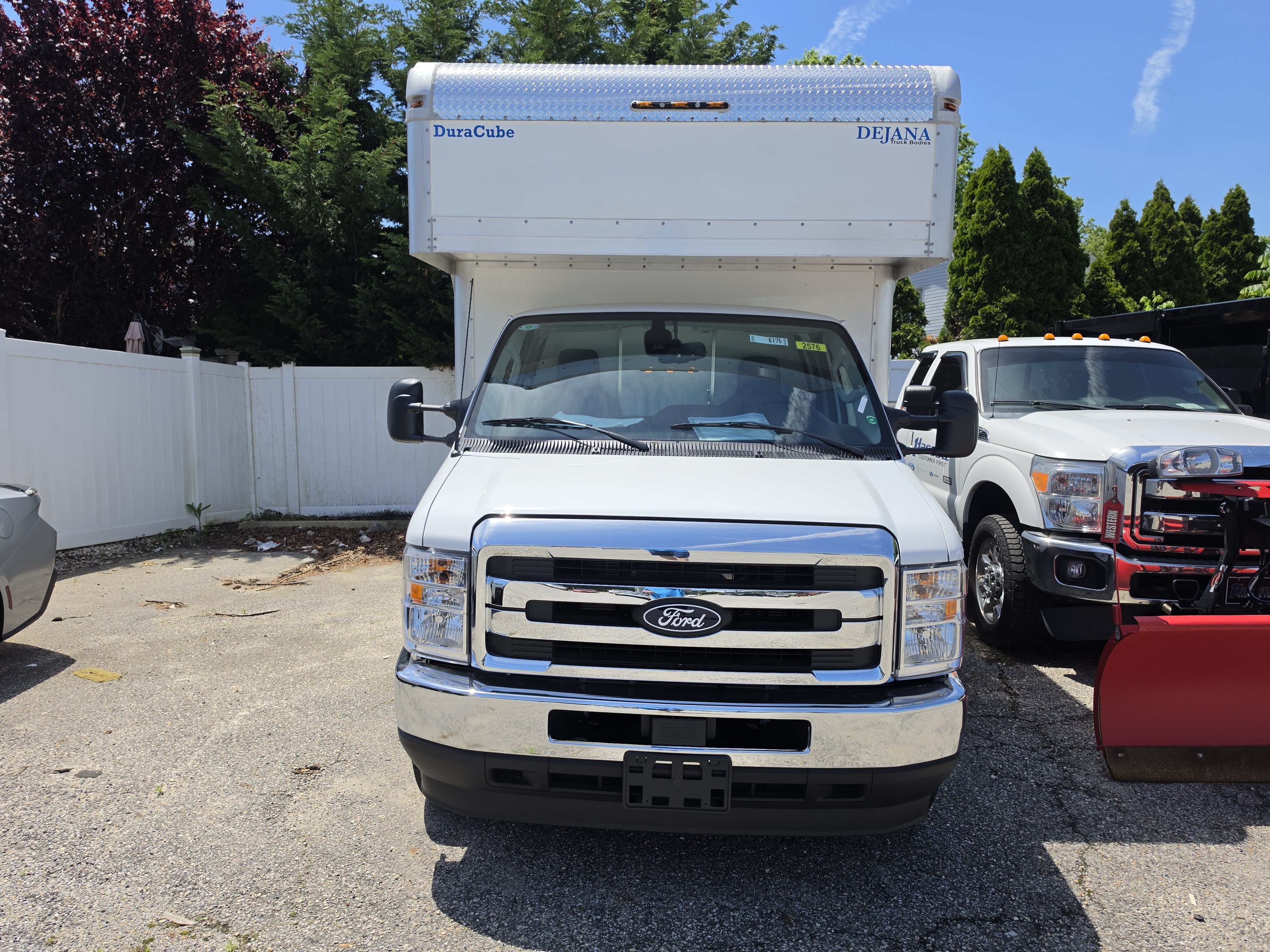 New 2027 Ford E-450 and Econoline 450 Super Duty w/ Power Equipment Group RWD image 2