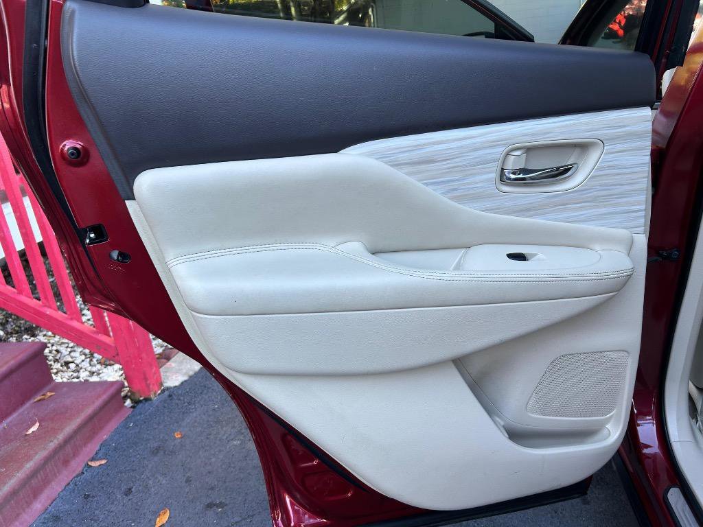 Used 2015 Nissan Murano SL FWD image 26
