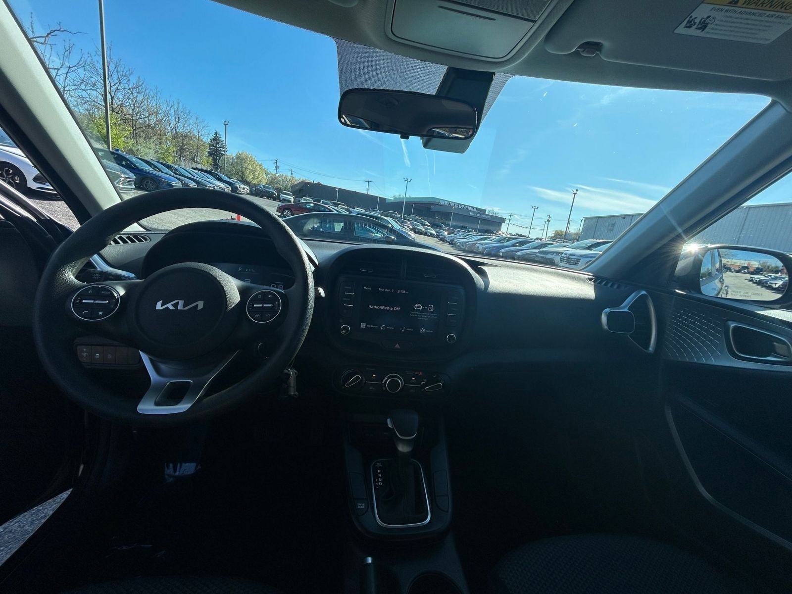 Used 2025 Kia Soul LX w/ LX Technology Package image 28