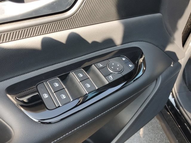 Certified 2025 Nissan Murano SV AWD/4WD image 21