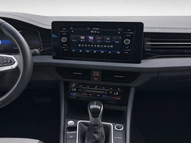 Used 2025 Volkswagen Jetta SE FWD image 23