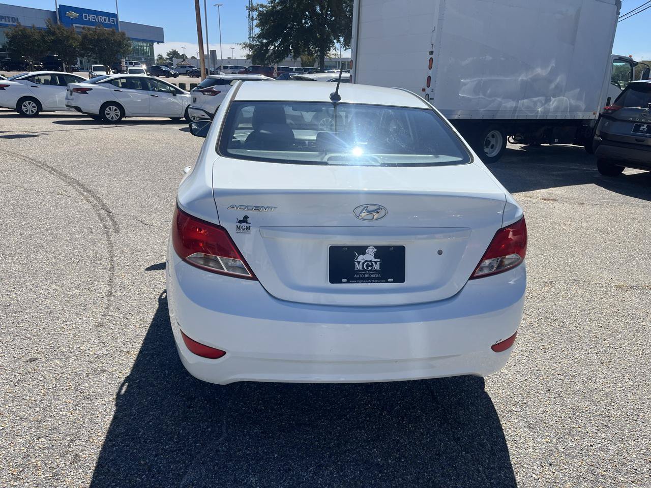 Used 2015 Hyundai Accent GLS FWD image 21