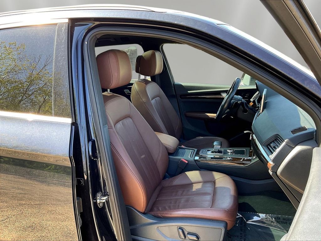 Used 2019 Audi Q5 2.0T Premium Plus w/ Premium Plus Package AWD/4WD image 29