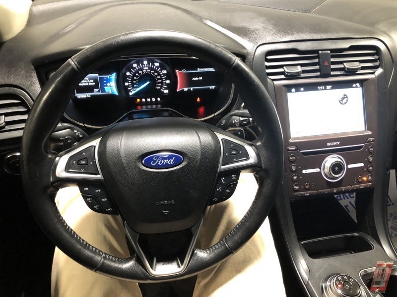 Used 2017 Ford Fusion Titanium image 23