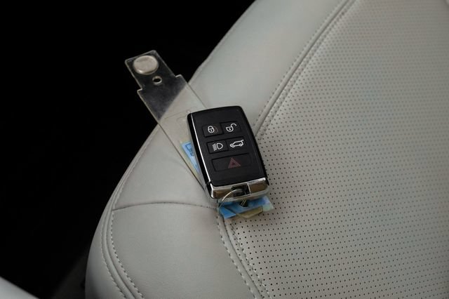 Used 2026 Land Rover Defender 110 S AWD/4WD image 63