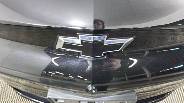Used 2022 Chevrolet Bolt EUV Premier w/ Sun & Sound Package FWD image 9