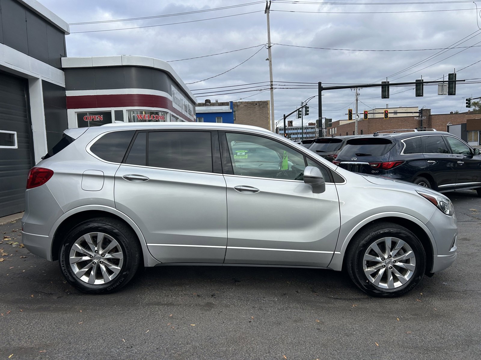 Used 2017 Buick Envision Essence image 4
