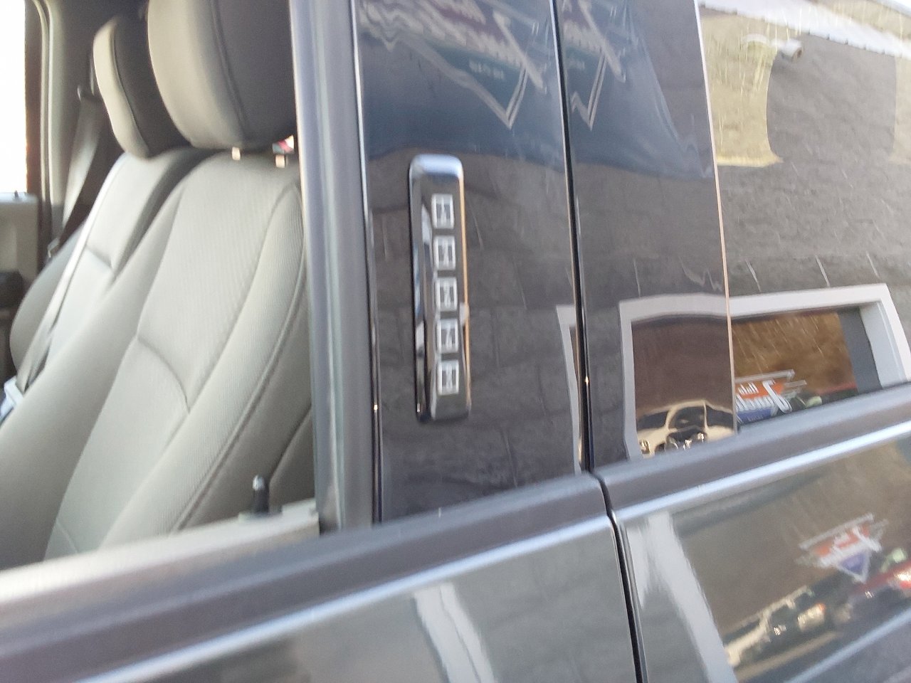 Used 2018 Ford F150 XLT image 16