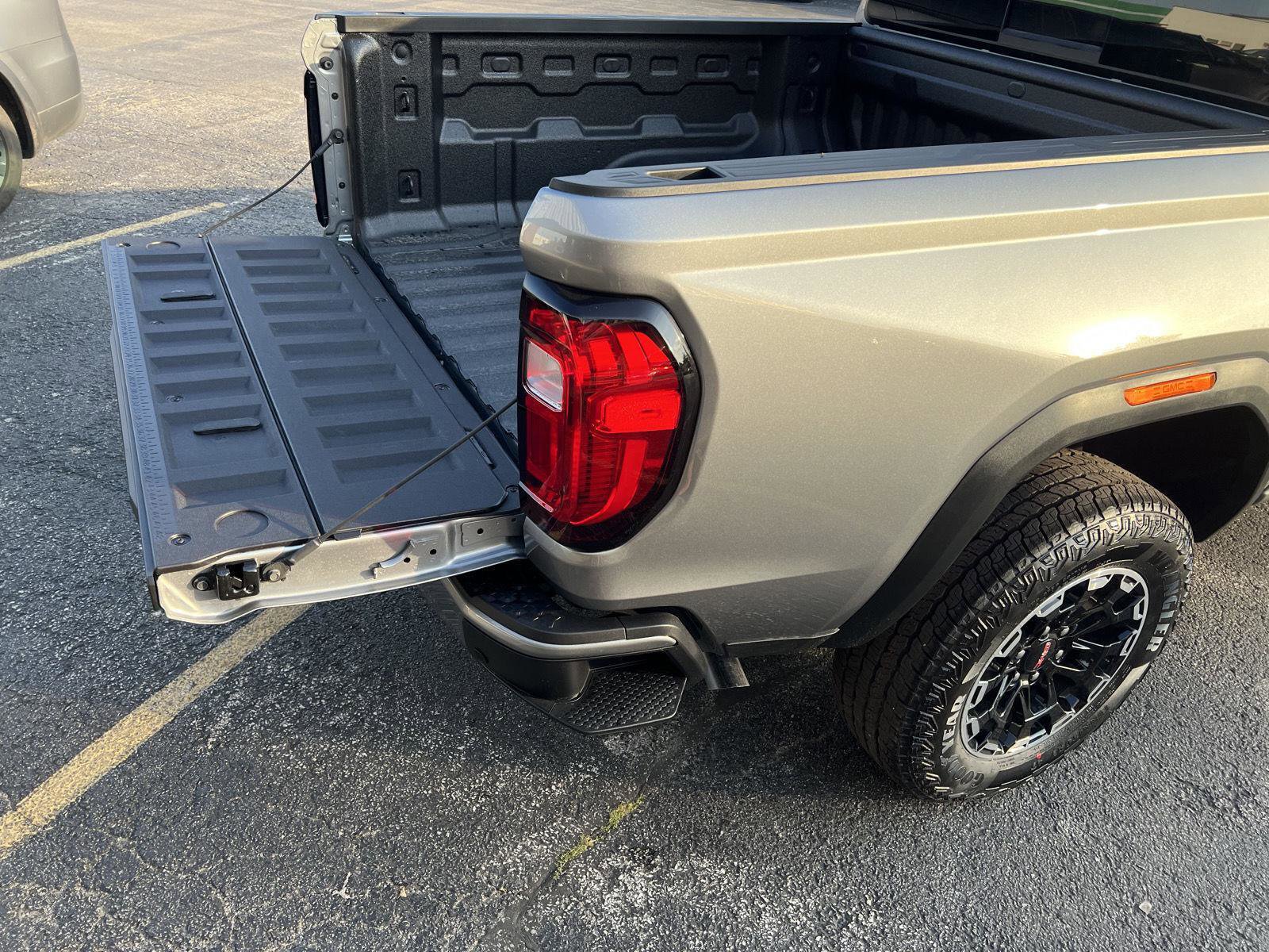 New 2026 GMC Canyon AT4 image 39