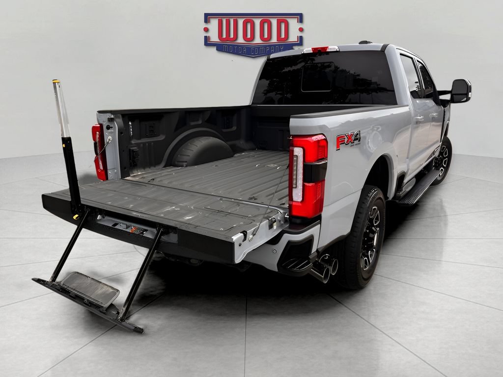 Used 2026 Ford F350 Platinum w/ FX4 Off-Road Package AWD/4WD image 6