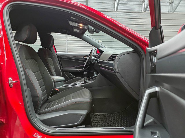 Used 2020 Volkswagen Jetta GLI FWD image 15