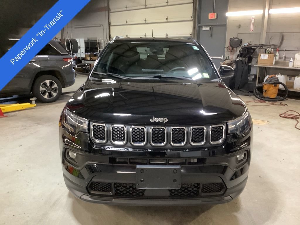 Used 2023 Jeep Compass Latitude w/ Convenience Group AWD/4WD image 8