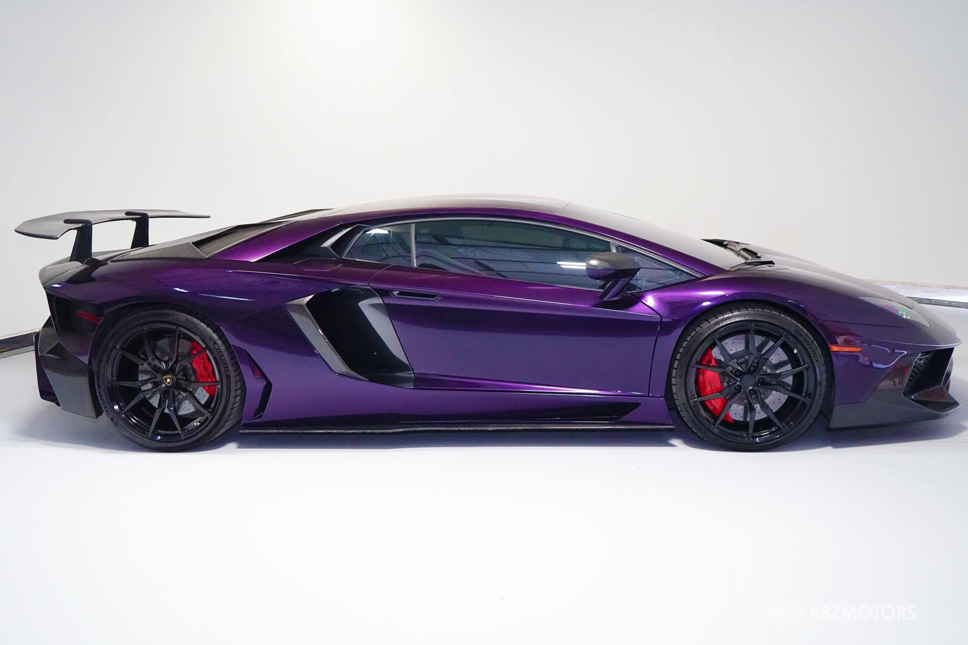 Used 2015 Lamborghini Aventador LP 700-4 image 4
