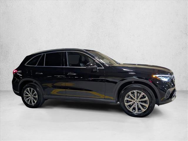 Certified 2025 Mercedes-Benz GLC 300 image 3