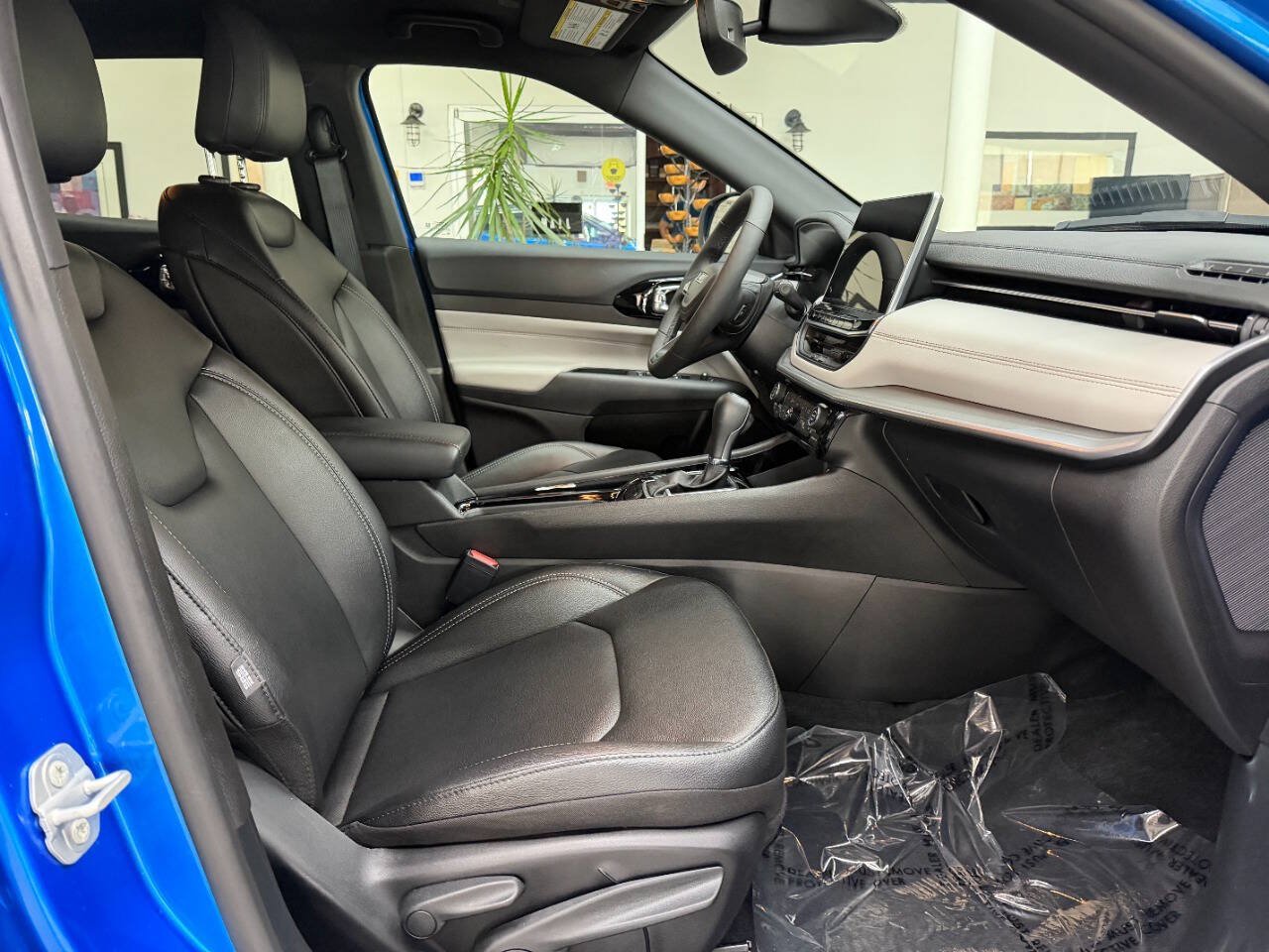 Used 2026 Jeep Compass Limited AWD/4WD image 17
