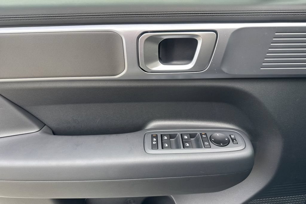 New 2026 Hyundai Santa Fe SE FWD image 11