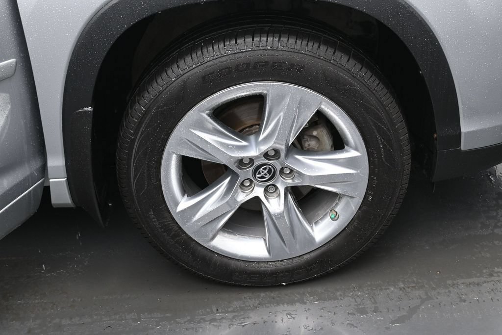 Used 2017 Toyota Highlander Limited w/ Protection Package #3 AWD/4WD image 42