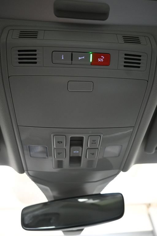 Used 2026 Volkswagen Jetta SE FWD image 36