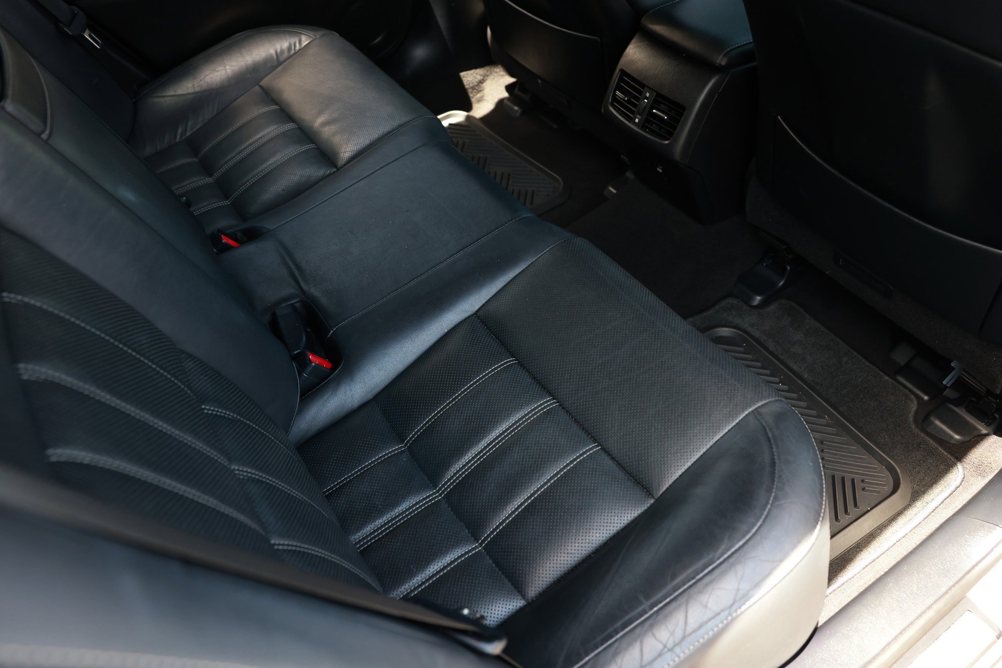 Used 2016 Lexus ES 350 w/ Luxury Package w/Wood Trim FWD image 16