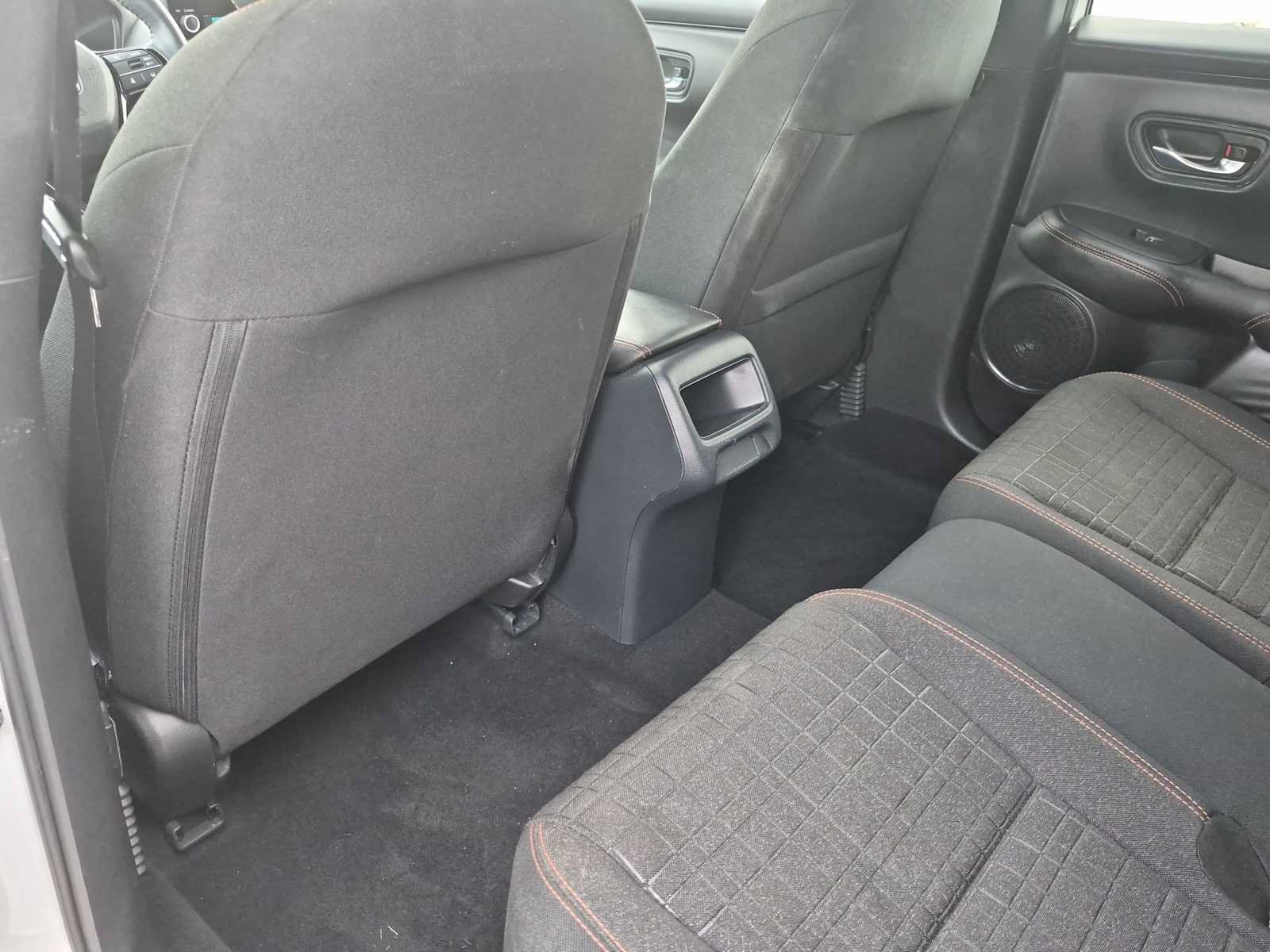 Certified 2025 Honda HR-V Sport image 17